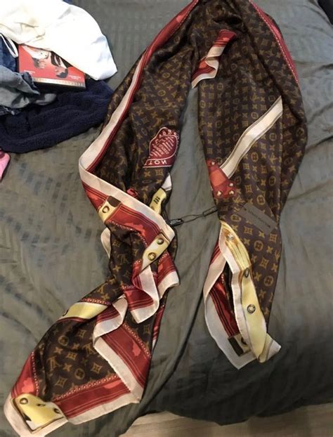 pre owned louis vuitton scarf|genuine louis vuitton scarf.